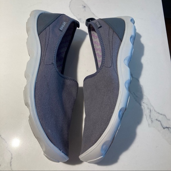 CROCS Sz 11  Busy Day Slip On Removable Insole Canvas Toe Cap Rubber Soles - Picture 12 of 12